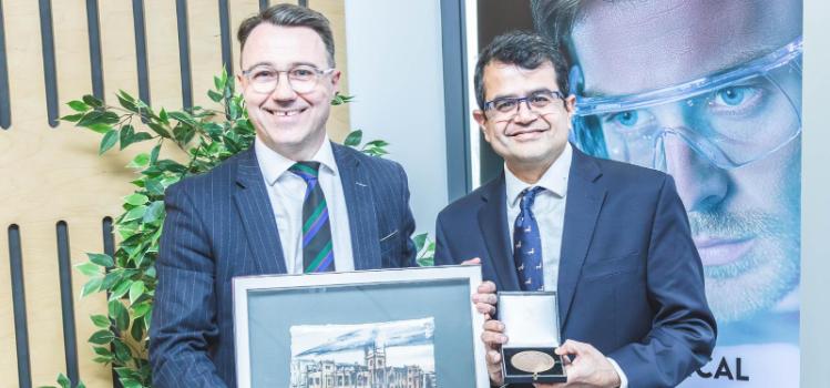 Professor Samir Mitragotri receiving the Hamilton Gold Medal from Professor Gavin Andrews